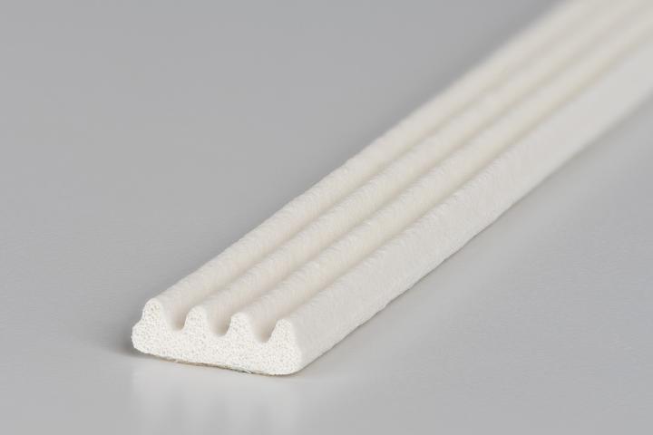 Joint d'isolation adhésif autocollant pour espaces faibles